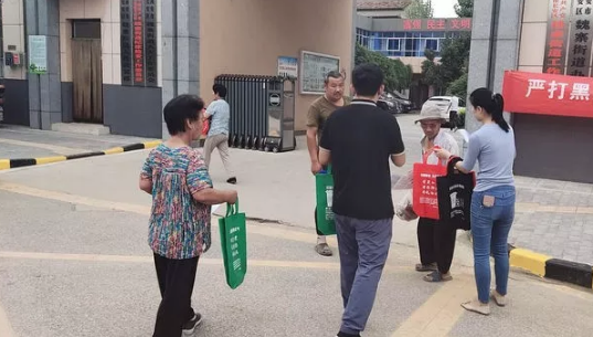 吐鲁番地区无纺布袋上的“大文章”